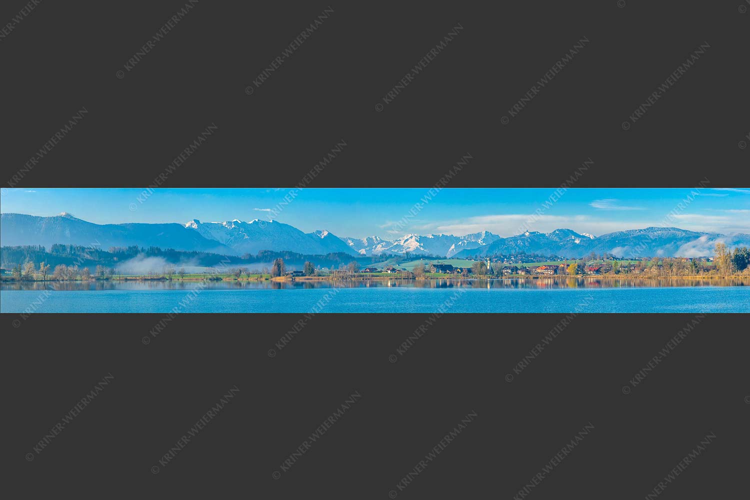 Blick über den Riegsee und Froschhausen zum Zugspitzmassiv - Froschhausener Morgen 6:1  -- Riegsee und Froschhausen - mehr Infos bei www.Kriner-Weiermann.de