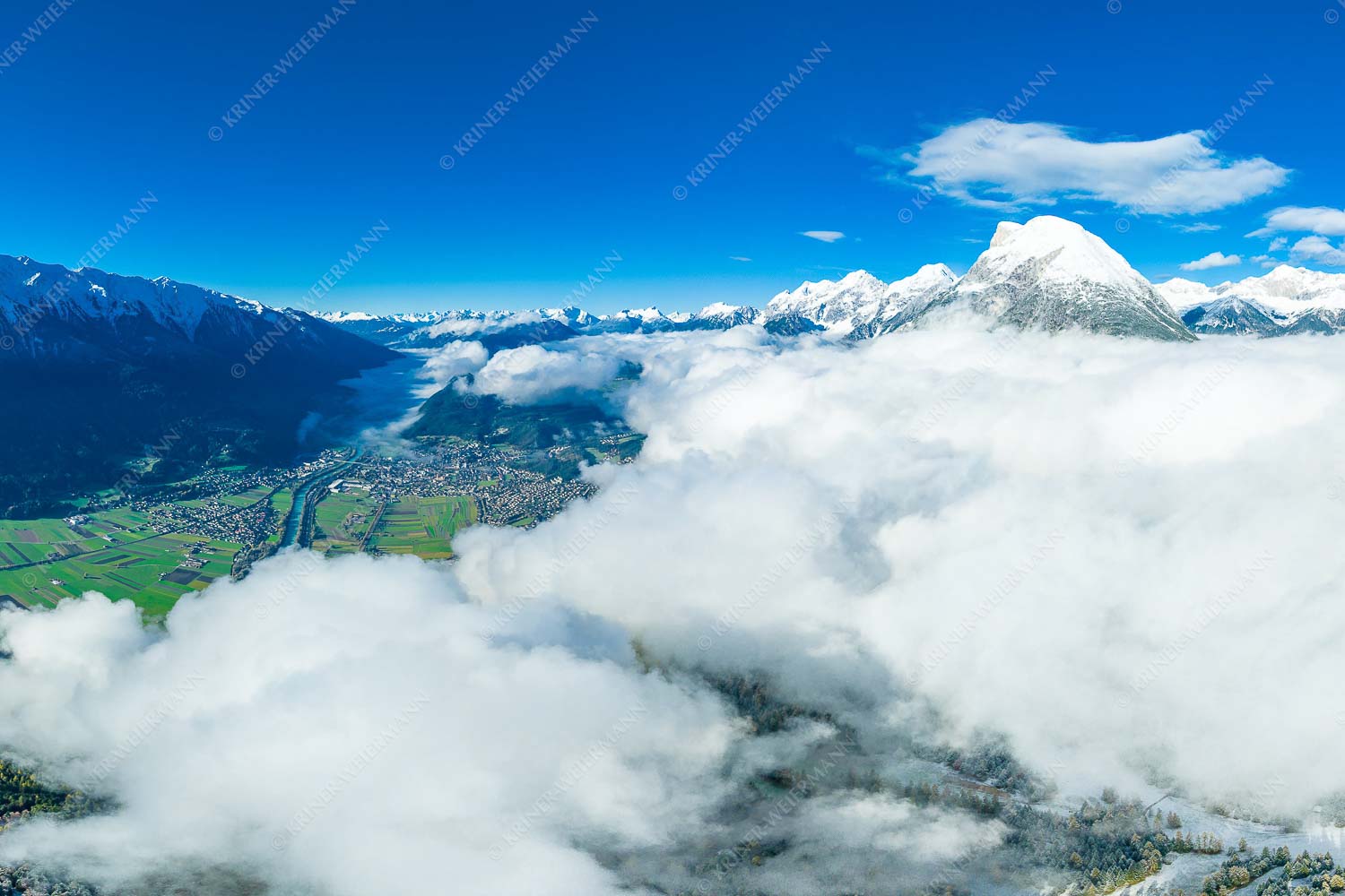 Blick über das Nebelmeer ins Inntal und zur Hohen Munde - Telfs is frei 3:2  -- Inntal Hohe Munde - mehr Infos bei www.Kriner-Weiermann.de