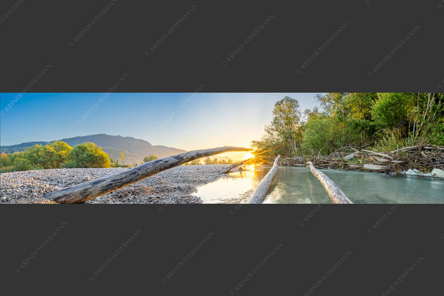 An der Isar bei Sonnenaufgang - Treibholz 4:1  -- Isar Sonnenaufgang - mehr Infos bei www.Kriner-Weiermann.de