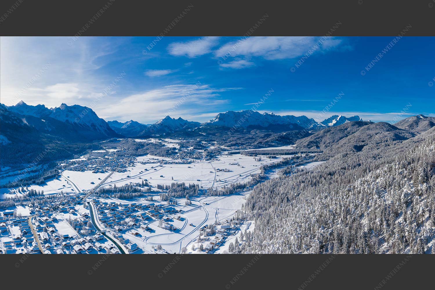 Blick über Wallgau und Krün ins Wettersteingebirge - Über Wallgau Krün 2:1  -- Winter Schnee - mehr Infos bei www.Kriner-Weiermann.de
