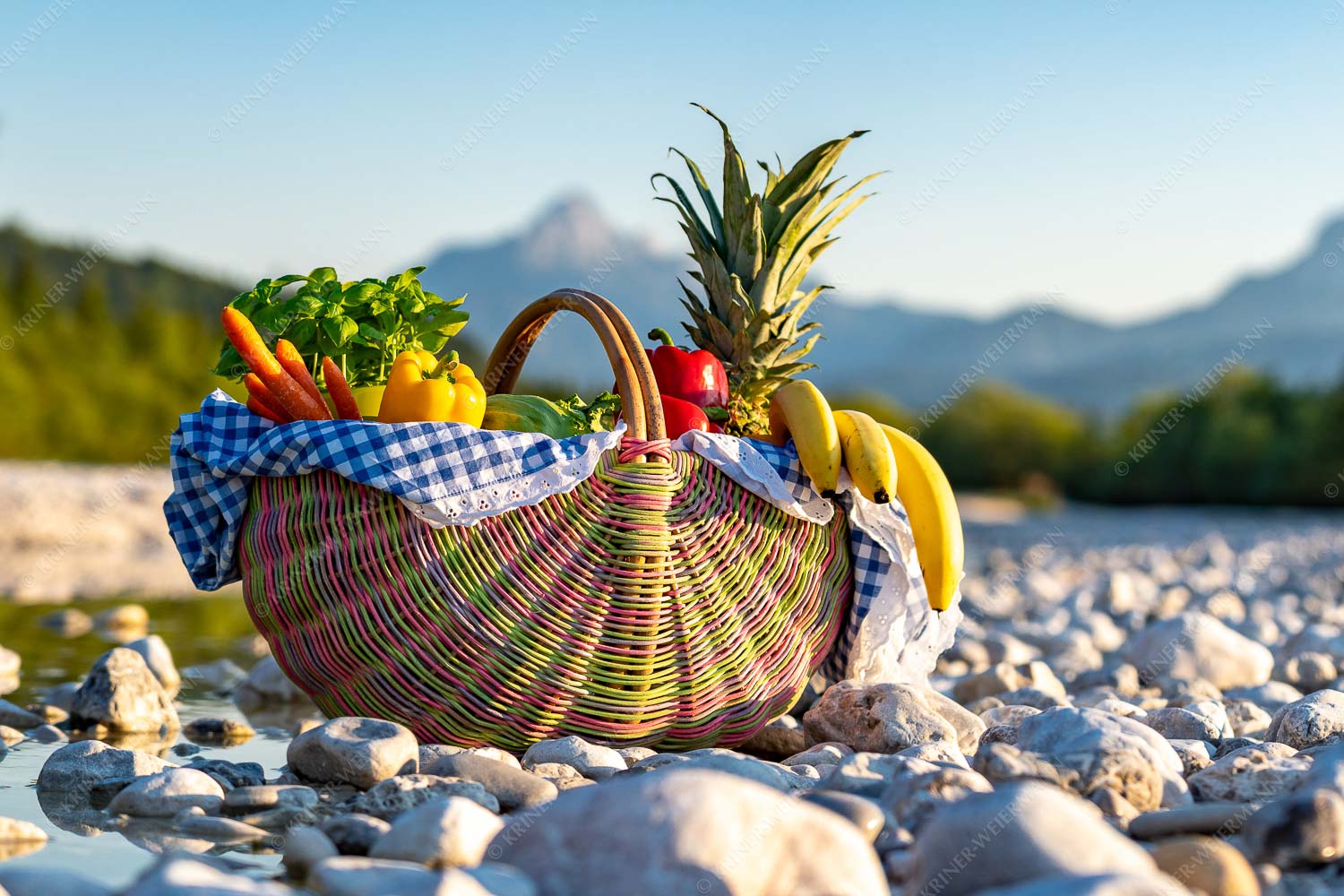 Obst- und Gemüsekorb an der Isar - Veggiekorb 3:2  -- Isar Gesundheit - mehr Infos bei www.Kriner-Weiermann.de