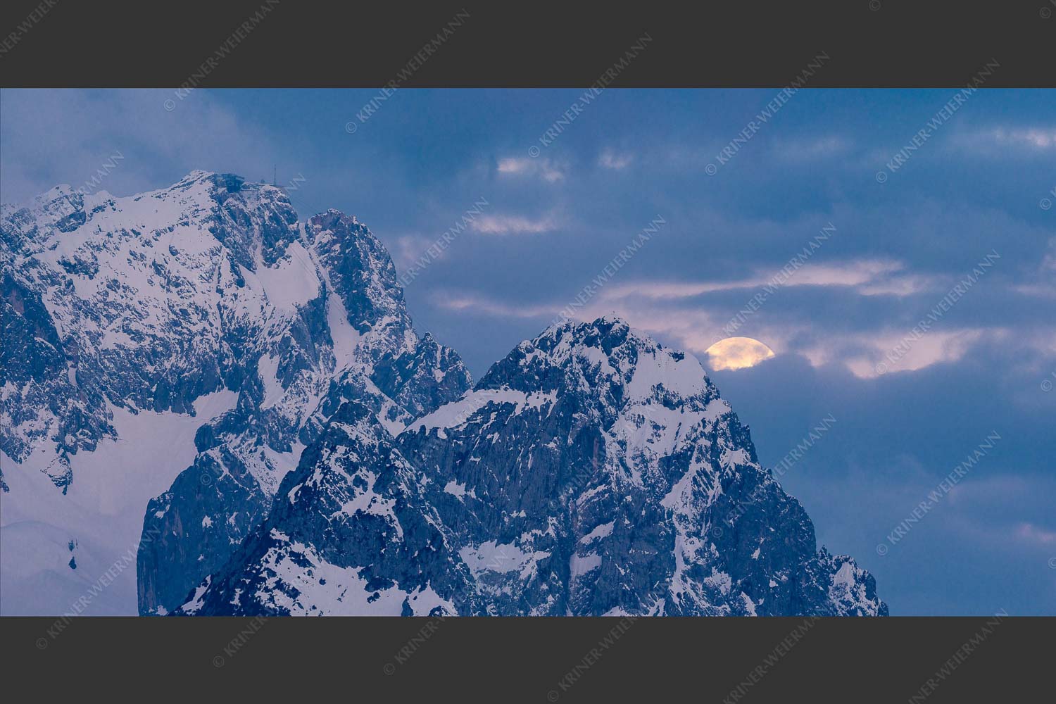 Supermond Untergang am Großen Waxenstein im Wetterstein - Vollmond Waxenstein 2:1  -- Zugspitze Winter - mehr Infos bei www.Kriner-Weiermann.de
