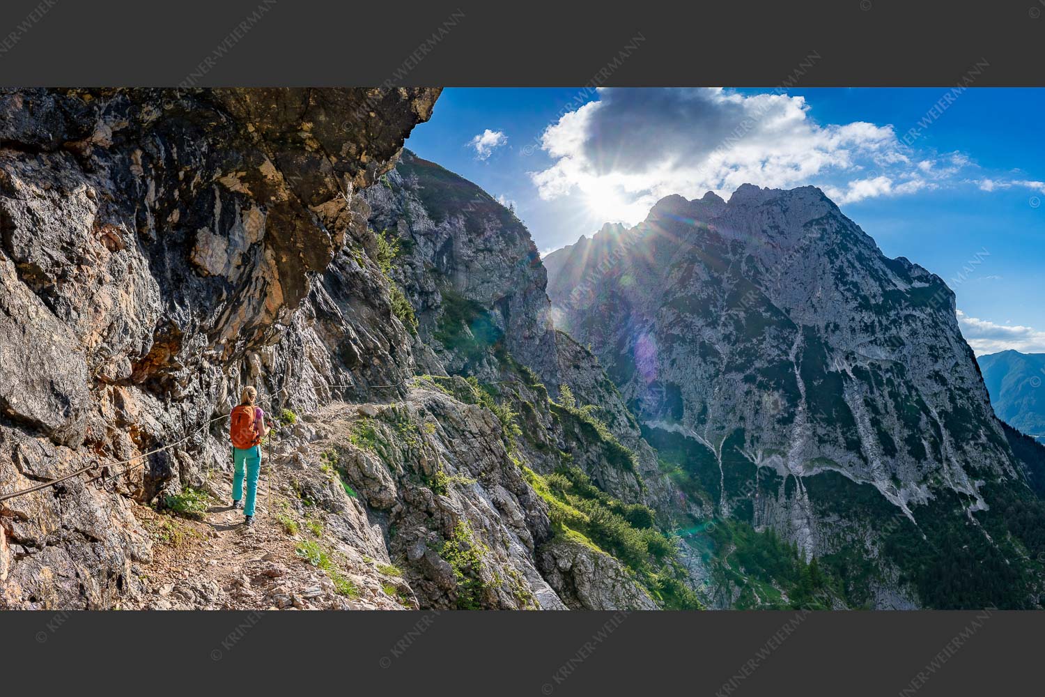 Fußweg ins Höllental, Sonnenuntergang am Waxenstein - Waxensteinkamm 2:1  -- Knappenhäuser Wanderung - mehr Infos bei www.Kriner-Weiermann.de