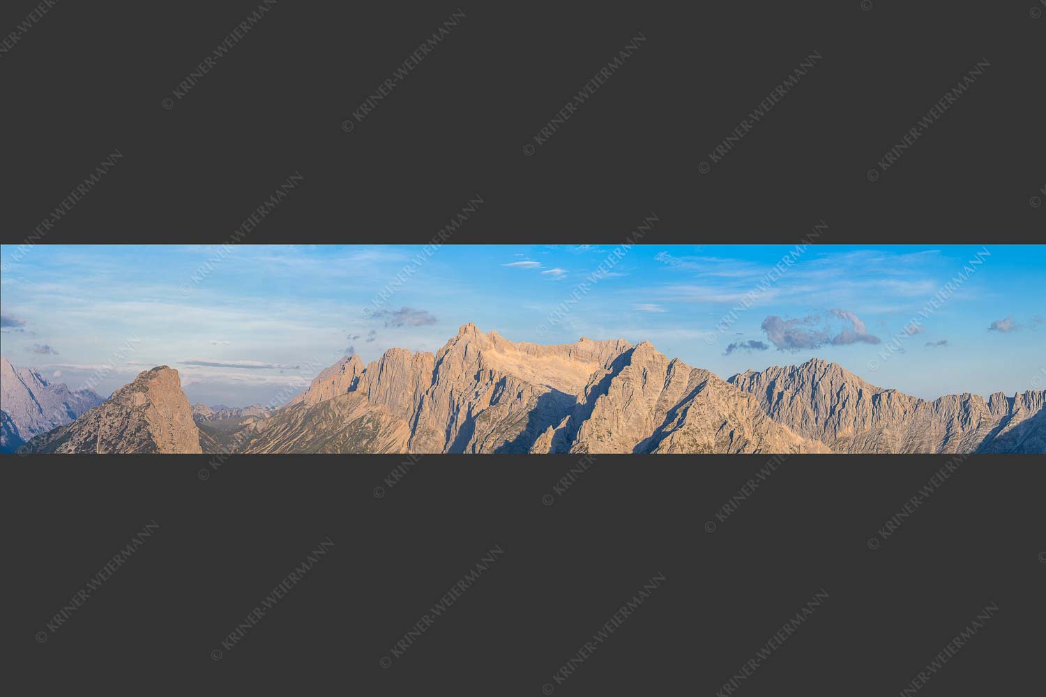Blick auf Wettersteingrat, Dreitorspitzen und Gehrenspitze - Wetterstein Südgrate 5:1  -- Wettersteingebirge - mehr Infos bei www.Kriner-Weiermann.de