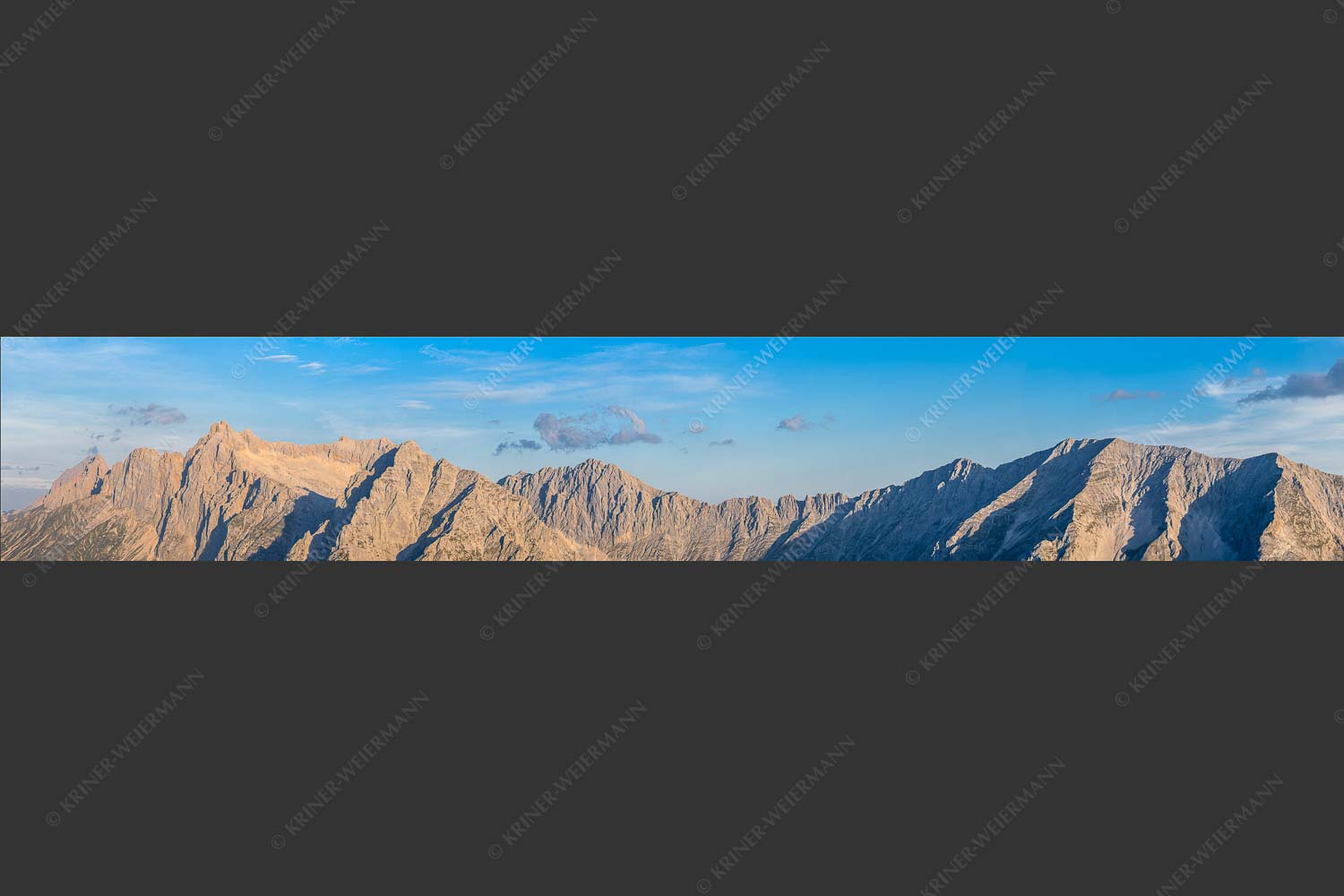 Blick auf Wettersteingrat, Dreitorspitzen und Gehrenspitze - Wetterstein Südgrate 6:1  -- Wettersteingebirge - mehr Infos bei www.Kriner-Weiermann.de