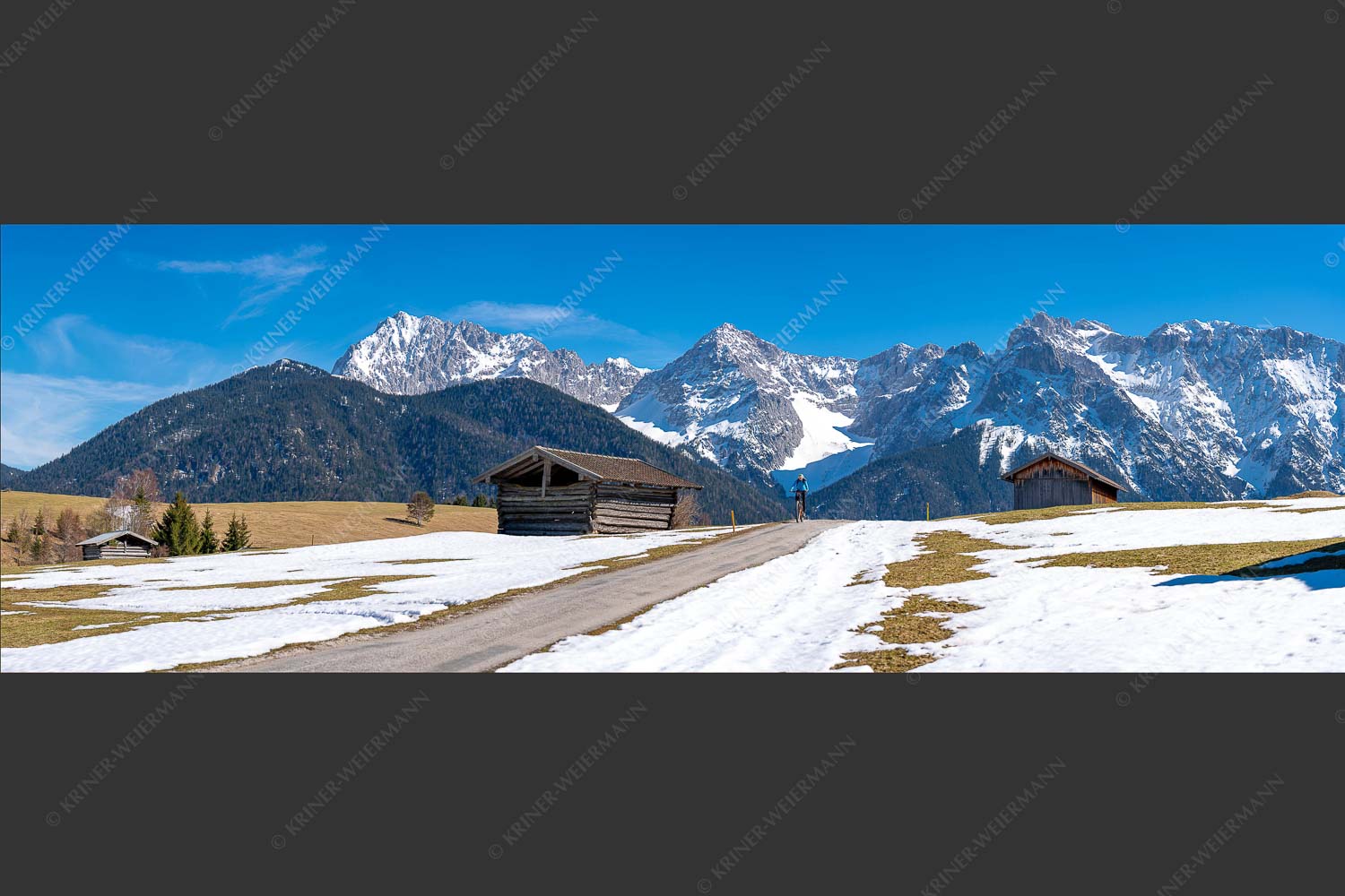 Gemütliche Frühjahrsradtour bei Mittenwald mit Karwendel im Hintergrund - Wieder aufs Bike 3:1  -- Fahrradfahren in der Alpenwelt Karwendel - mehr Infos bei www.Kriner-Weiermann.de