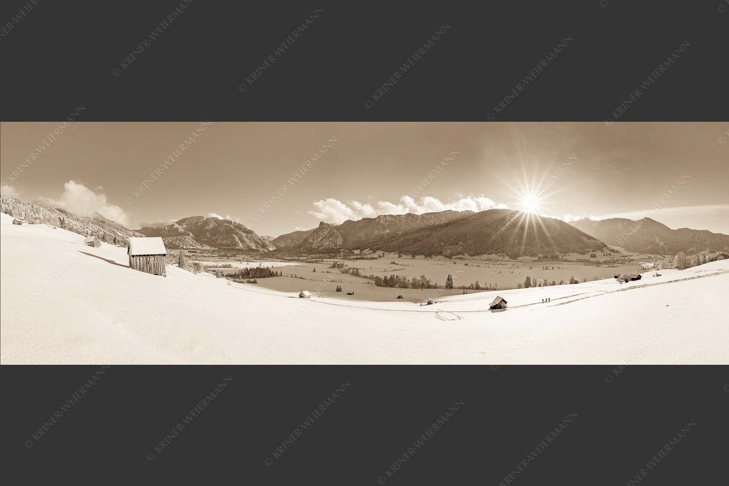Blick von Unterammgau zum Sonnenuntergang im Ammergebirge - Winter Ammergau 3:1 sepia -- Schnee Unterammergau Oberammergau - mehr Infos bei www.Kriner-Weiermann.de