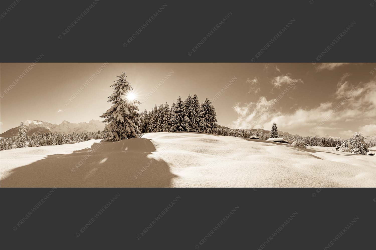 Verschneite Winterlandschaft mit Karwendel im Hintergrund - Winterliche Buckelwiesen 3:1 sepia -- Schnee Karwendel - mehr Infos bei www.Kriner-Weiermann.de