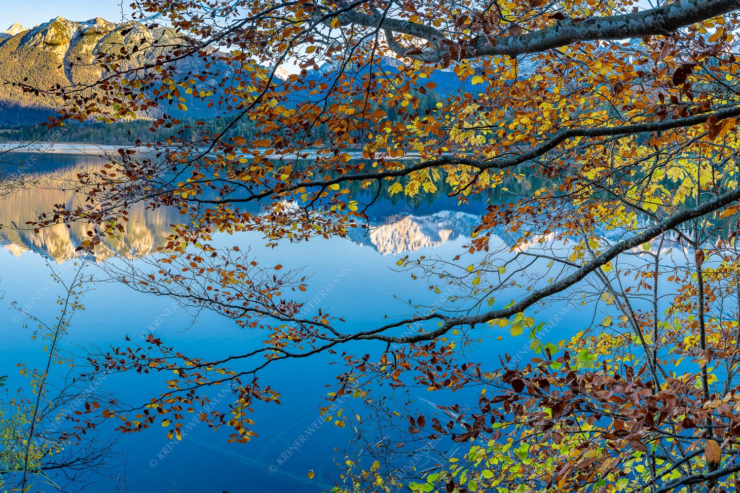 Wörner spiegelt sich im Barmsee - Wörnerblick 3:2  -- Barmsee Buche Wörner - mehr Infos bei www.Kriner-Weiermann.de