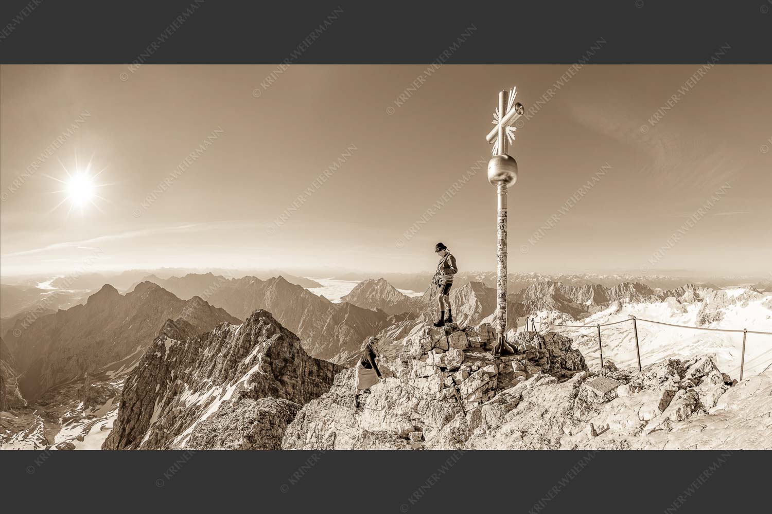 Zugspitzbesteigung historisch - Zugspitzbesteigung -historisch- IV 2:1 sepia -- Bergführer Zugspitzgipfel - mehr Infos bei www.Kriner-Weiermann.de