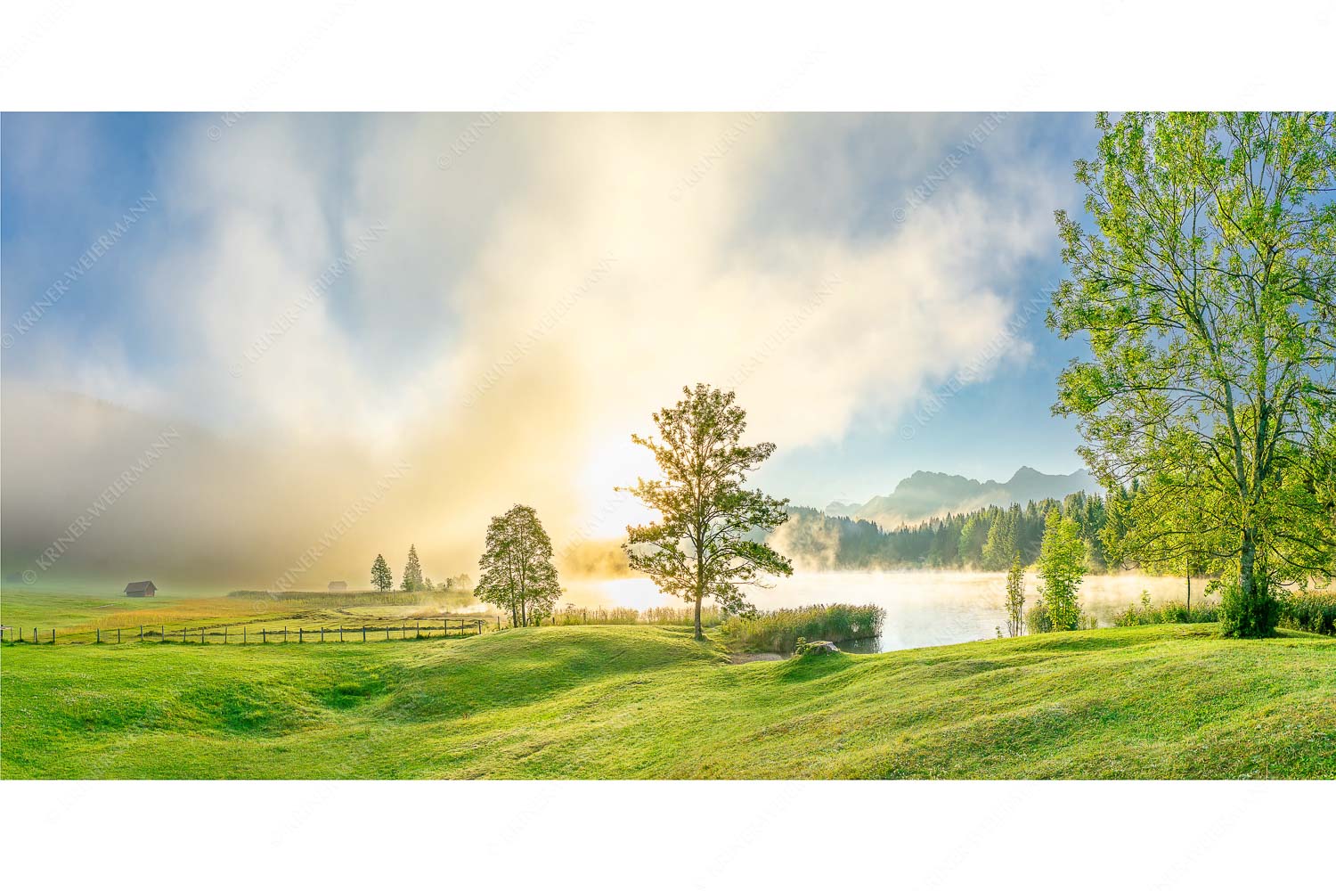 Morgenstimmung am Geroldsee mit Blick zum Karwendelgebirge - Frühnebel_2zu1 - mehr Infos bei www.Kriner-Weiermann.de