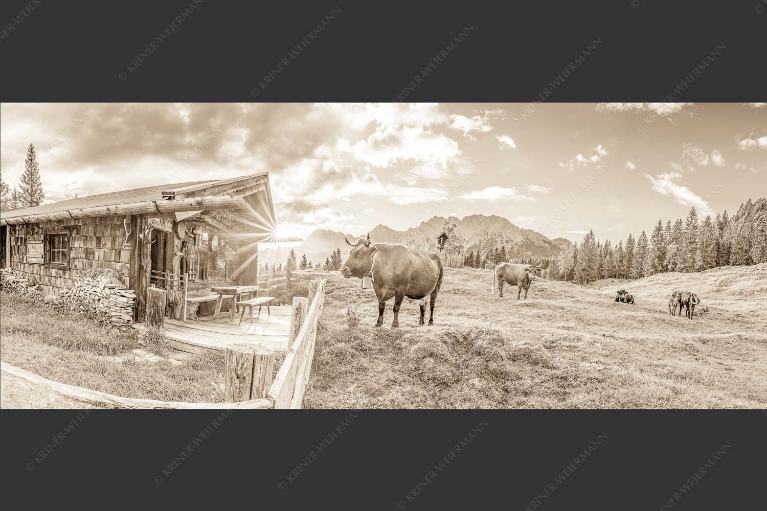 Malerische Almhütte bei Mittenwald mit Karwendel - Almbiente III 2,5:1 sepia -- Mittenwald Alm Buckelwiesen Karwendel - mehr Infos bei www.Kriner-Weiermann.de