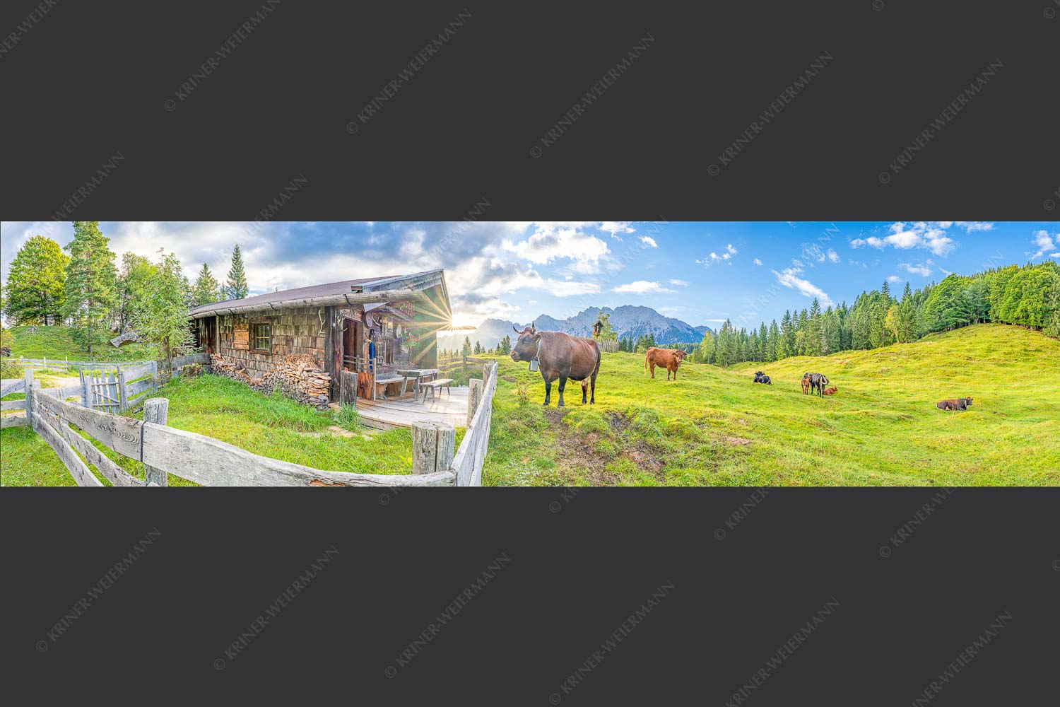 Malerische Almhütte bei Mittenwald mit Karwendel - Almbiente III 4:1  -- Mittenwald Alm Buckelwiesen Karwendel - mehr Infos bei www.Kriner-Weiermann.de