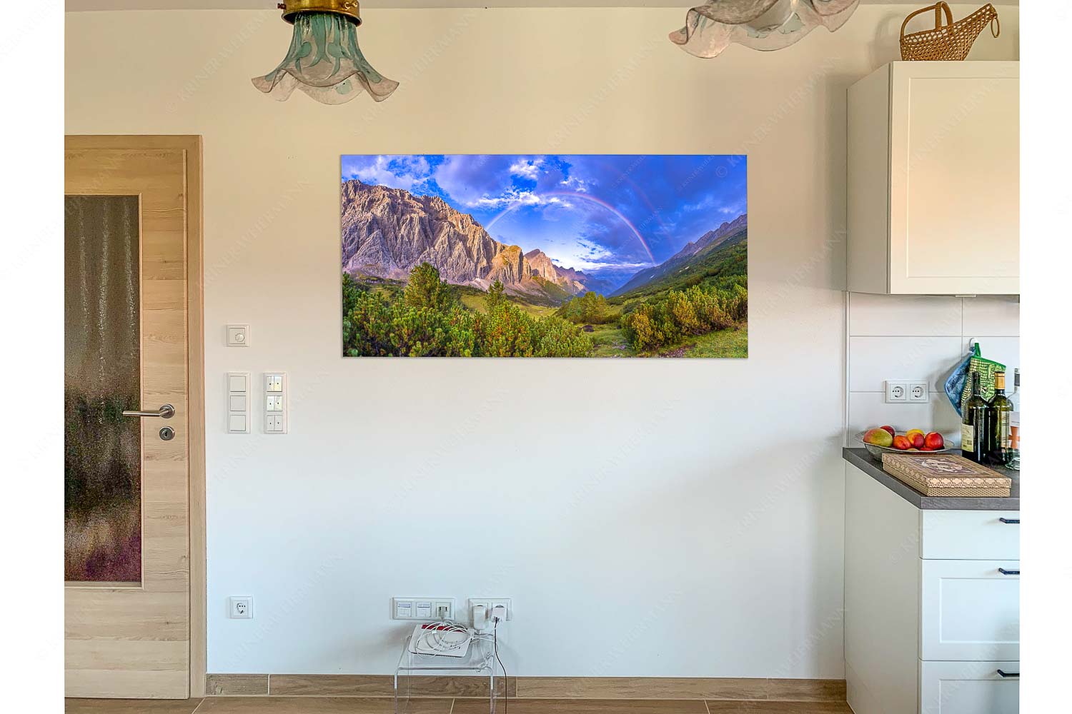 Regenbogen über dem Lafatscher und dem Halleranger im Karwendelgebirge - Küche Riegsee Verzaubert-Regenbogen Halleranger im Karwendelgebirge 2:1 - mehr Infos bei www.Kriner-Weiermann.de