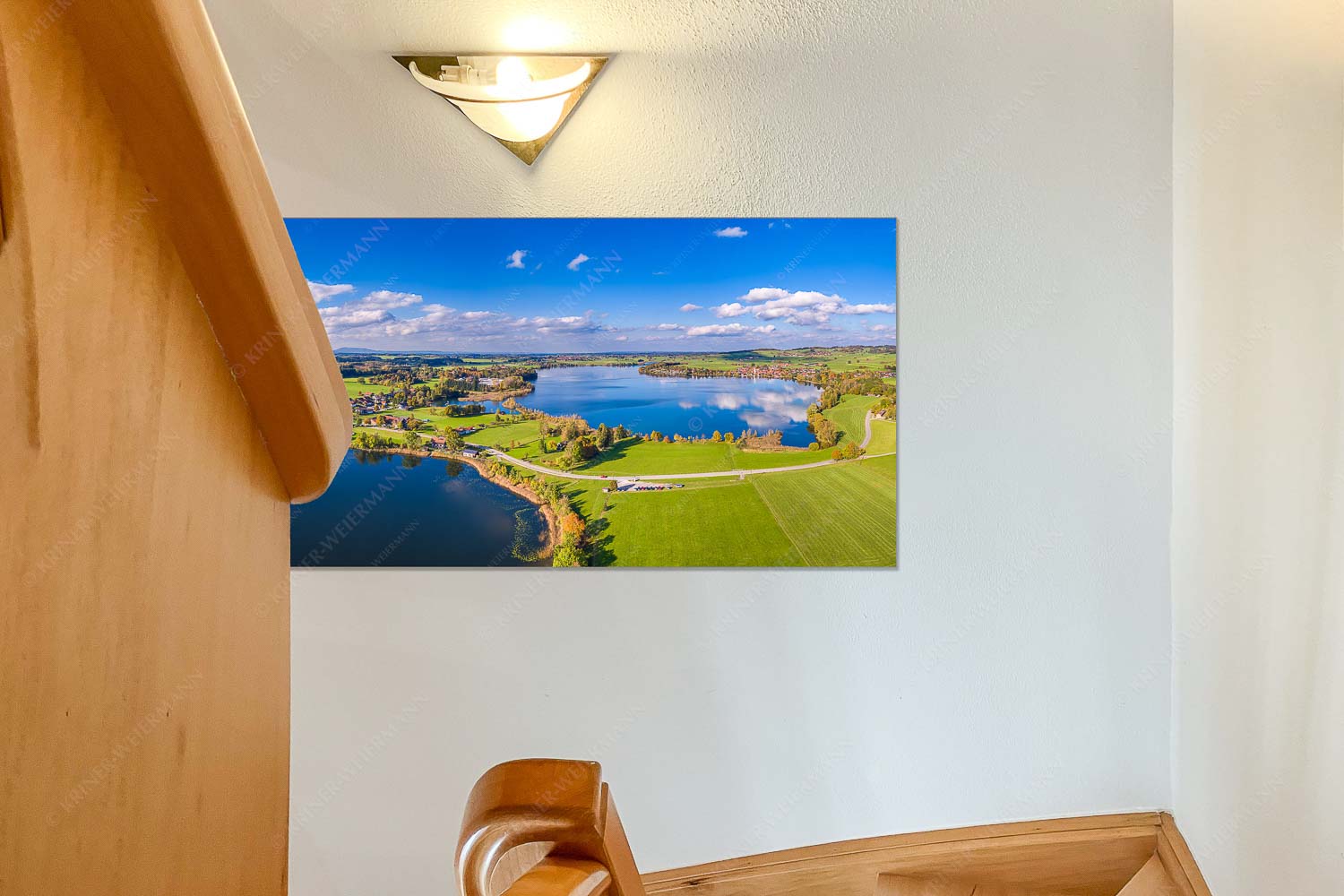 Blick über den Froschhauser- und Riegsee mit den gleichnamigen Orten - Treppe München=1 Zwei Voralpenseen-Froschhausersee und Riegsee 2:1 - mehr Infos bei www.Kriner-Weiermann.de