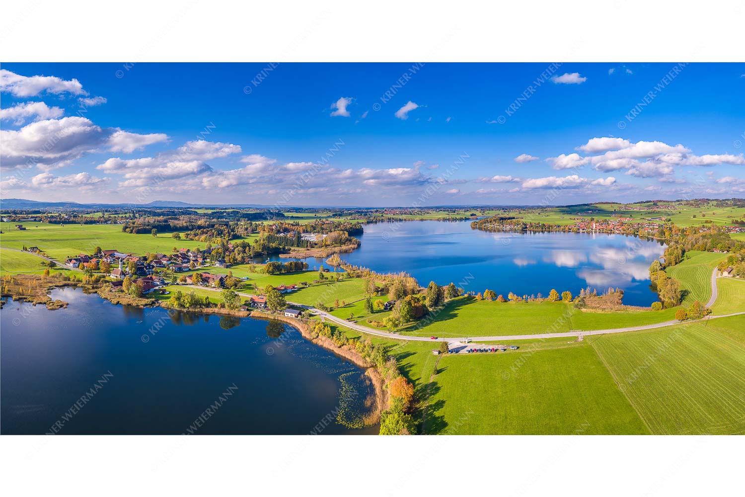 Blick über den Froschhauser- und Riegsee mit den gleichnamigen Orten - Zwei Voralpenseen_2zu1 - mehr Infos bei www.Kriner-Weiermann.de