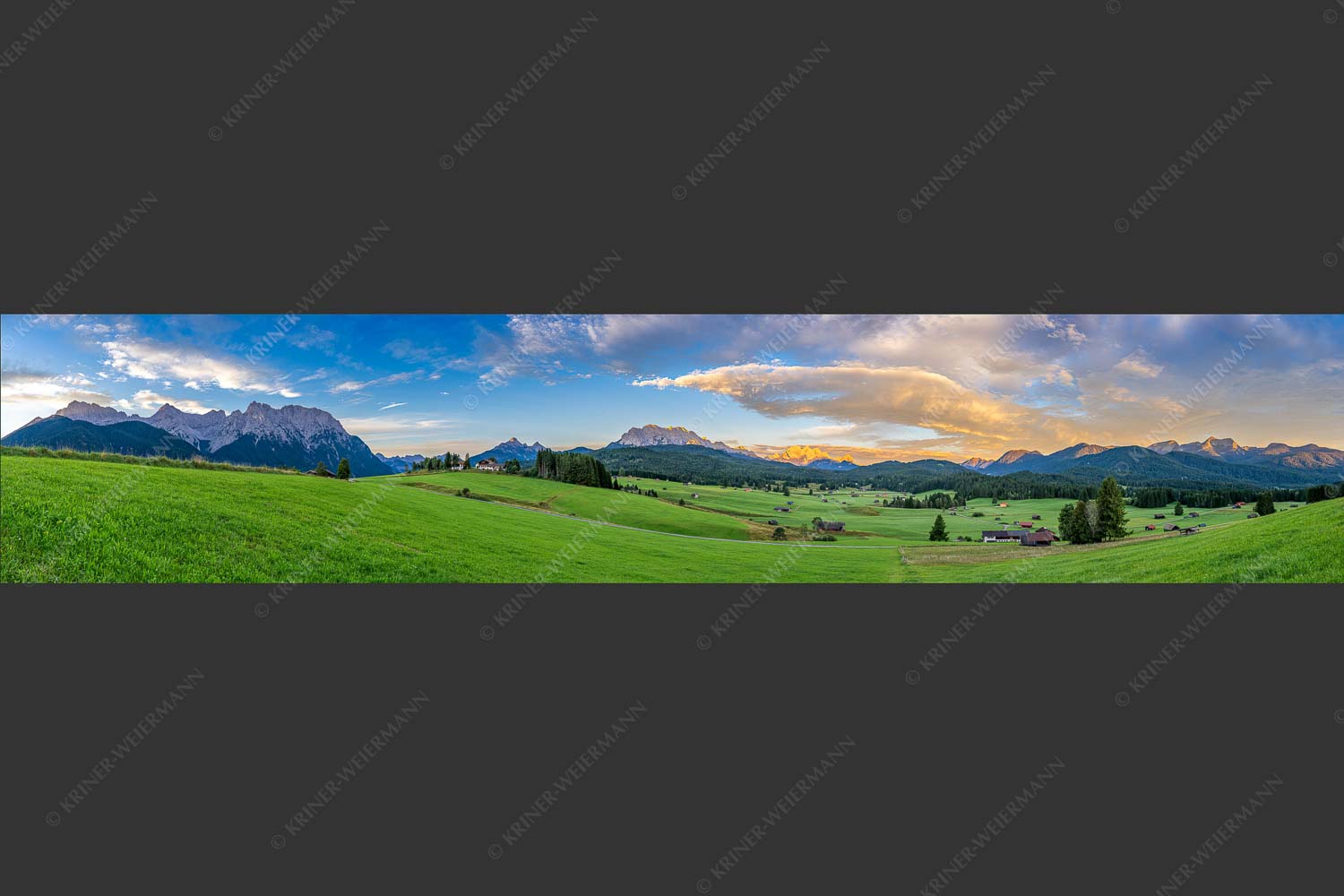 Erstes Sonnenlicht am Zugspitzmassiv - Wunderbares Werdenfels 5:1  -- Karwendel Wetterstein und Estergebirge - mehr Infos bei www.Kriner-Weiermann.de