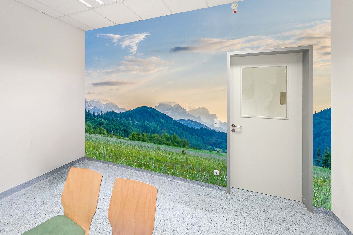 Panoramablick auf das Soiern-, Karwendel-, Wetterstein und Estergebirge - Raum 043-073 Alle im Blick-Soiern Karwendel Wetterstein und Estergebirge 3:2 - mehr Infos bei www.Kriner-Weiermann.de