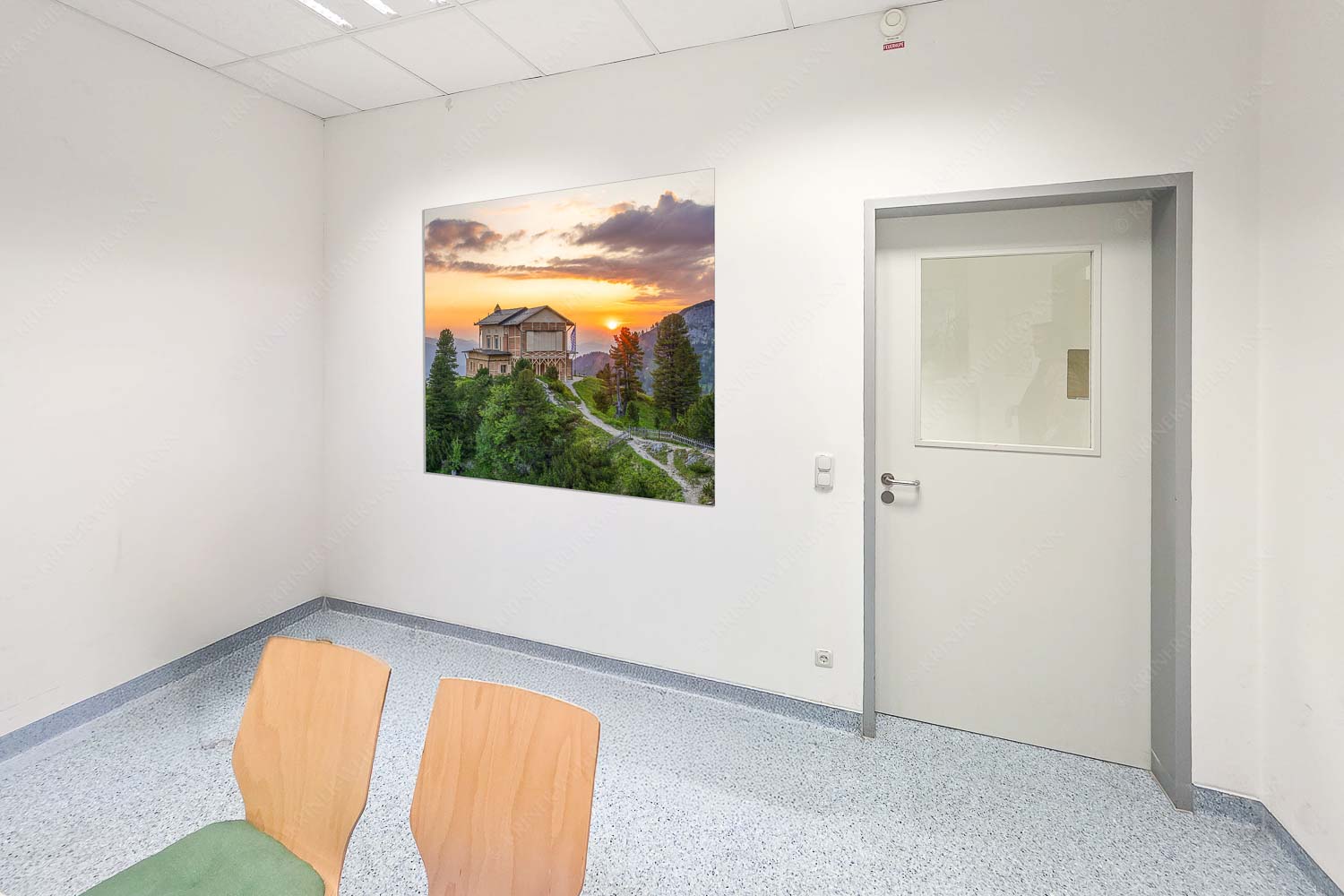 Nur an den längsten Tagen sieht man die Sonne am Horizont aufgehen - Raum 043-073 Königliche Aussicht-Sonnenaufgang am Schachenschloss 1:1 - mehr Infos bei www.Kriner-Weiermann.de