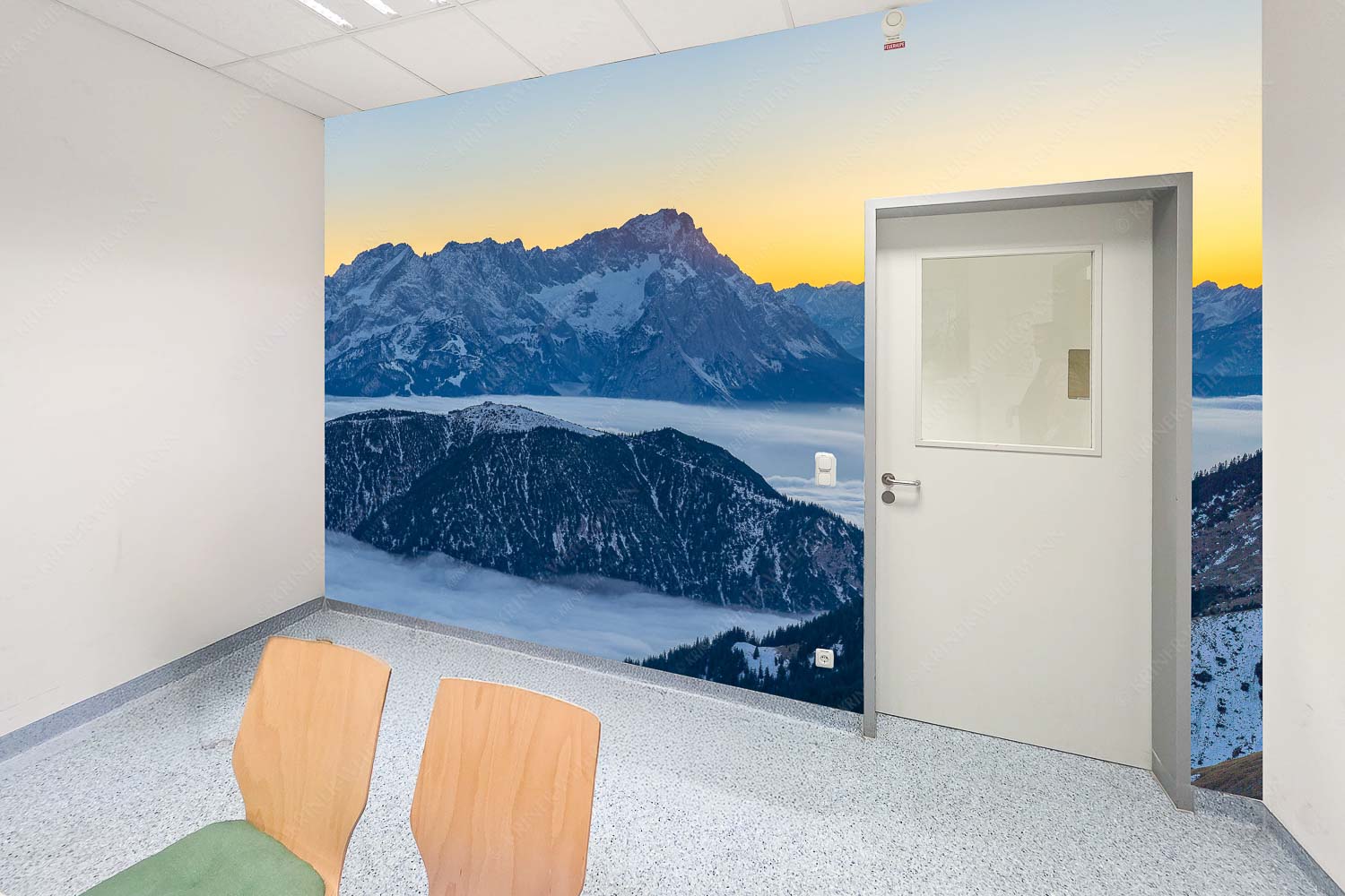 Blick aus dem Estergebirge über Nebelmeer und Wank zum Zugspitzmassiv - Raum 043-073 Letzter Blitzer-Zugspitze Sonnenuntergang 3:2 - mehr Infos bei www.Kriner-Weiermann.de