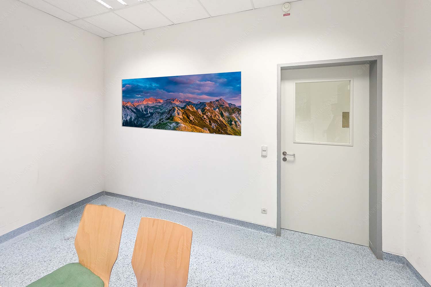 Soierngebirge im letzten warmen Tageslicht mit Sonnenuntergang im Estergebirge - Raum 043-073 Letztes Licht-Grandiose Abendstimmung im Soierngebirge 2:1 - mehr Infos bei www.Kriner-Weiermann.de