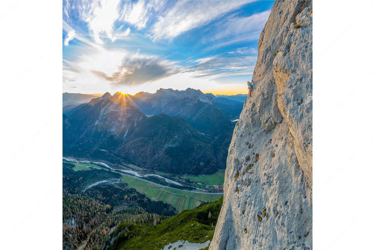 Vroni Kammermeier in der Route -die Kür- an der Gerber Südwand im Karwendel - In der Kür_1zu1 - mehr Infos bei www.Kriner-Weiermann.de