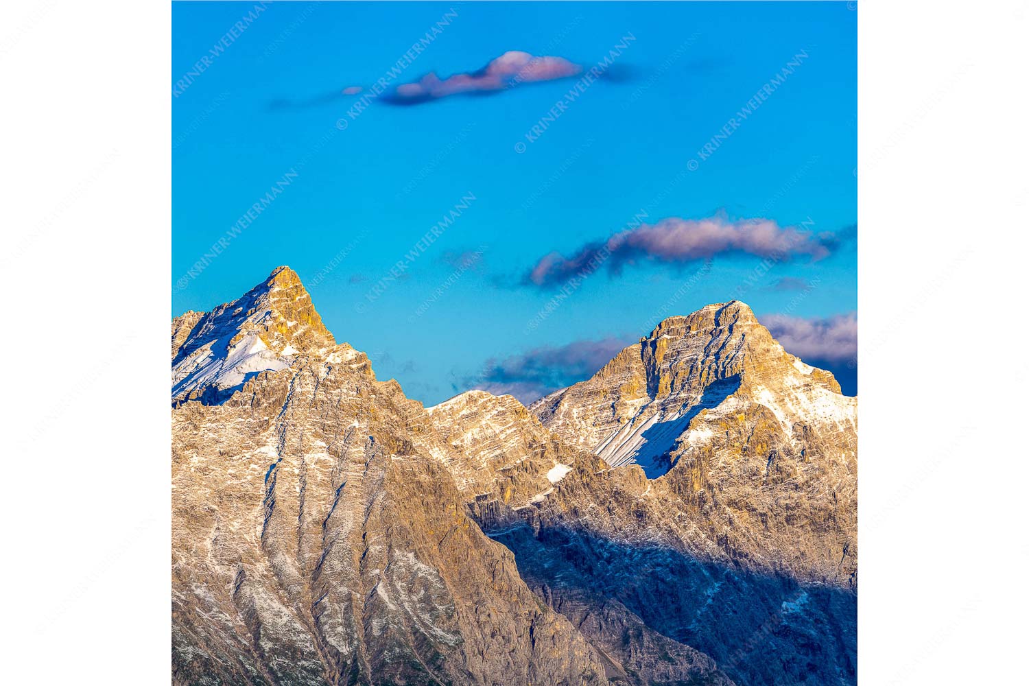 Kaltwasserkar-, und Birkkarspitze im Karwendel angezuckert Anfang August - Karwendelgrößen_1zu1 - mehr Infos bei www.Kriner-Weiermann.de