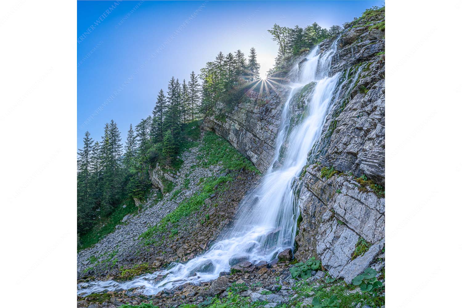 Unterhalb der Soiernhütte fällt dieser eiskalte und klare Wasserfall in das Fischbachtal - Klarer Fall_1zu1 - mehr Infos bei www.Kriner-Weiermann.de