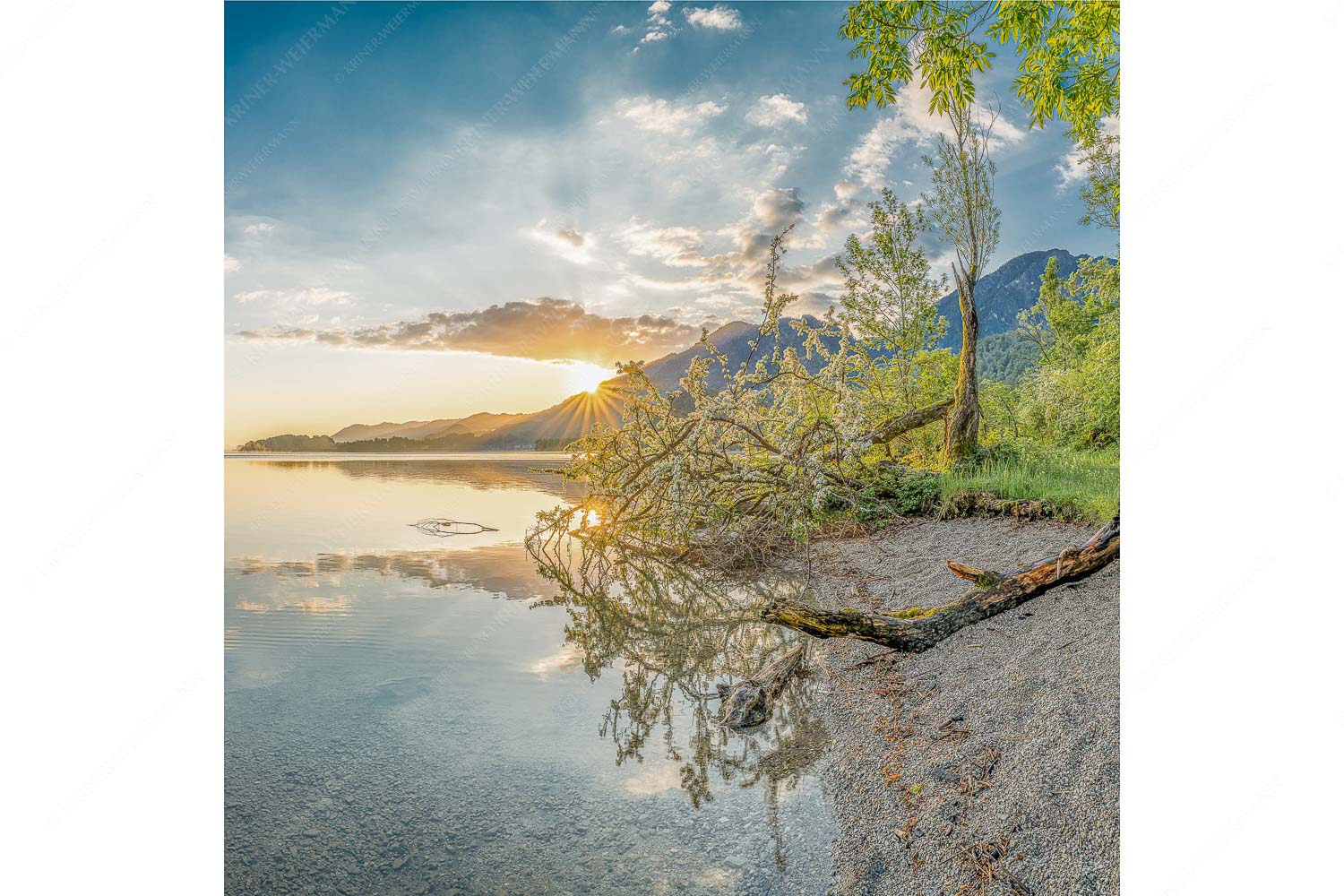 Der Kochelsee bietet viele idyllische Ecken zum innehalten - Verspielt_1zu1 - mehr Infos bei www.Kriner-Weiermann.de