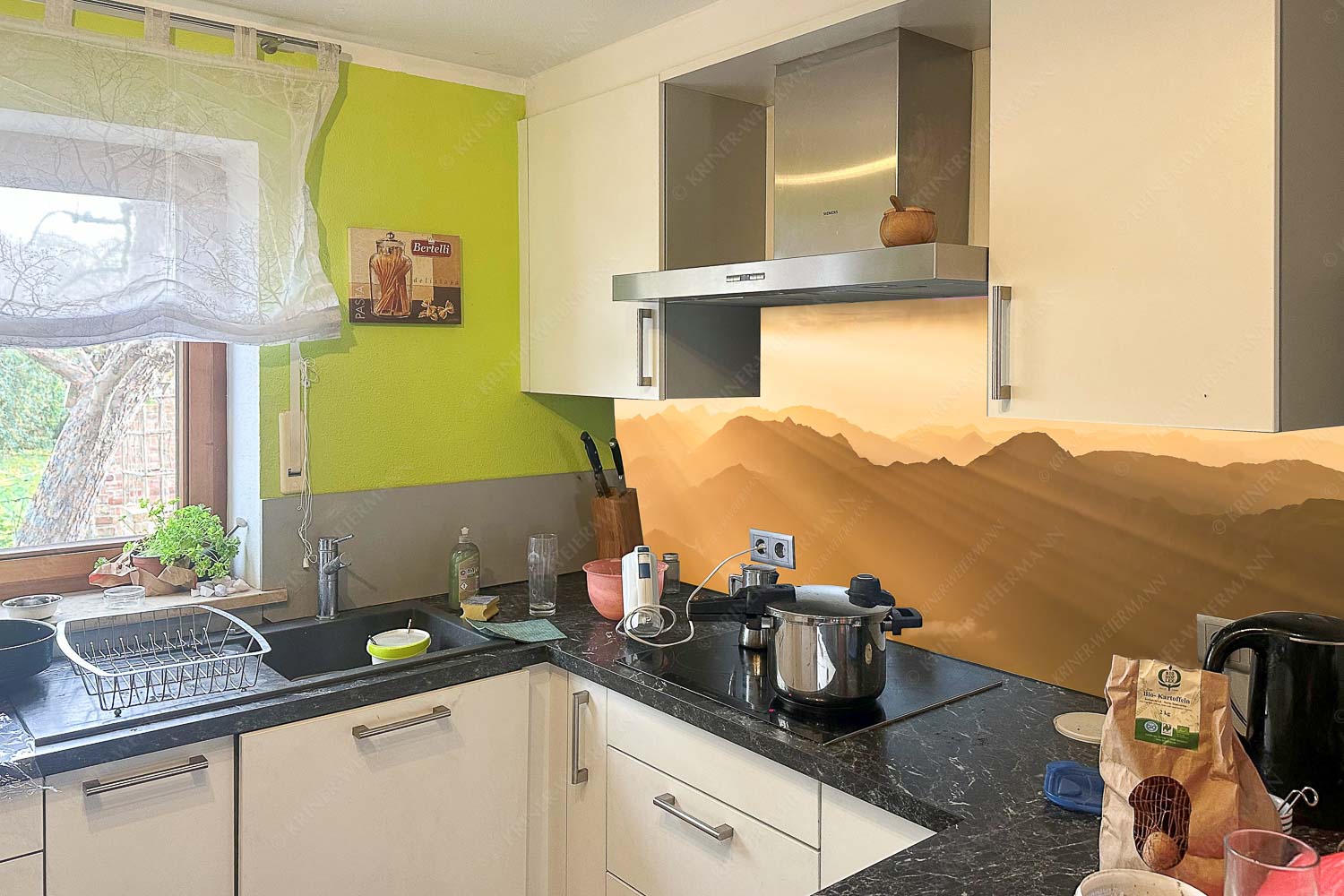 Mittsommerlicher Sonnenuntergang von der Zugspitze - Küchespiegel rechts=1 Atemlos Wurm rechts-Zugspitze Sonnenuntergang 3:1 - mehr Infos bei www.Kriner-Weiermann.de