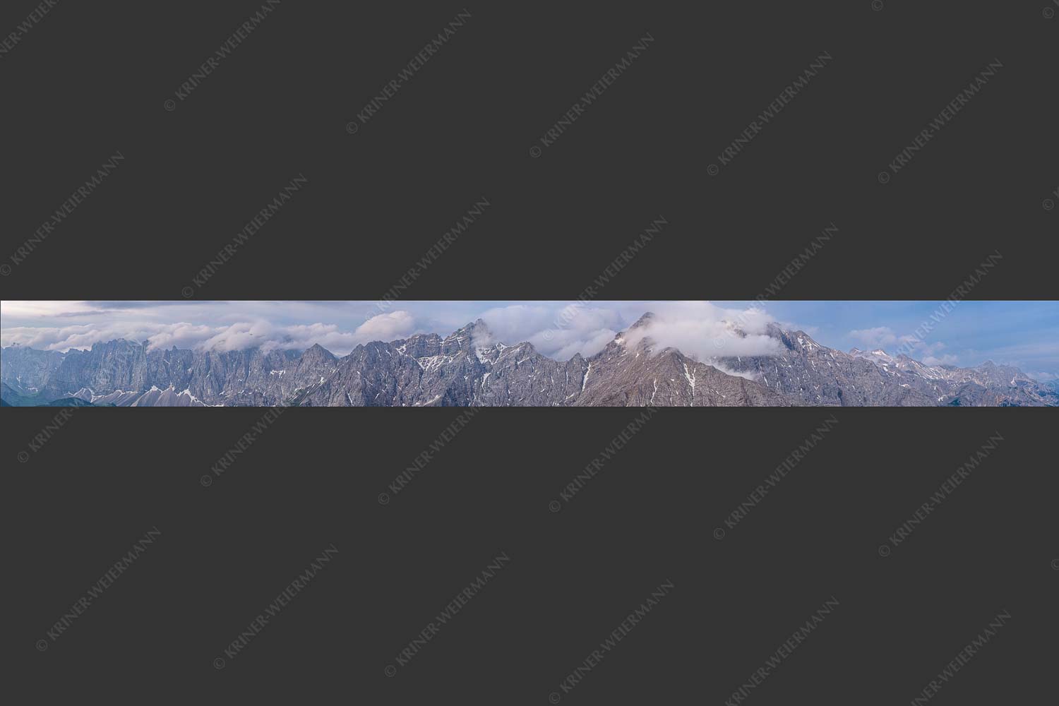 Nordwände des Karwendelhauptkammes - Sie zeigen sich 10:1  -- Birkkar Kaltwasserkar Laliderer - mehr Infos bei www.Kriner-Weiermann.de