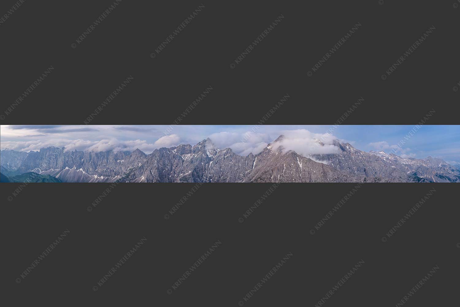 Nordwände des Karwendelhauptkammes - Sie zeigen sich 8:1  -- Birkkar Kaltwasserkar Laliderer - mehr Infos bei www.Kriner-Weiermann.de