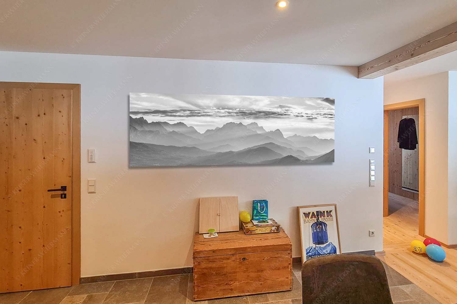 Traumhafte Abendstimmung in den unzähligen Gipfeln des Wetterstein- und Zugspitzmassivs - Küche (2) Heimatsilhouetten-Abendlicht am Zugspitzmassiv 3:1 sw - mehr Infos bei www.Kriner-Weiermann.de