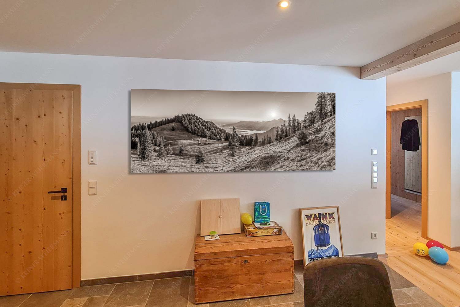 Herrlicher Sonnenaufgang auf der Kaseralm mit Blick auf den Kochelsee - Küche Morgensymphonie-Kaseralm unter Heimgarten 2,5:1 sepia - mehr Infos bei www.Kriner-Weiermann.de