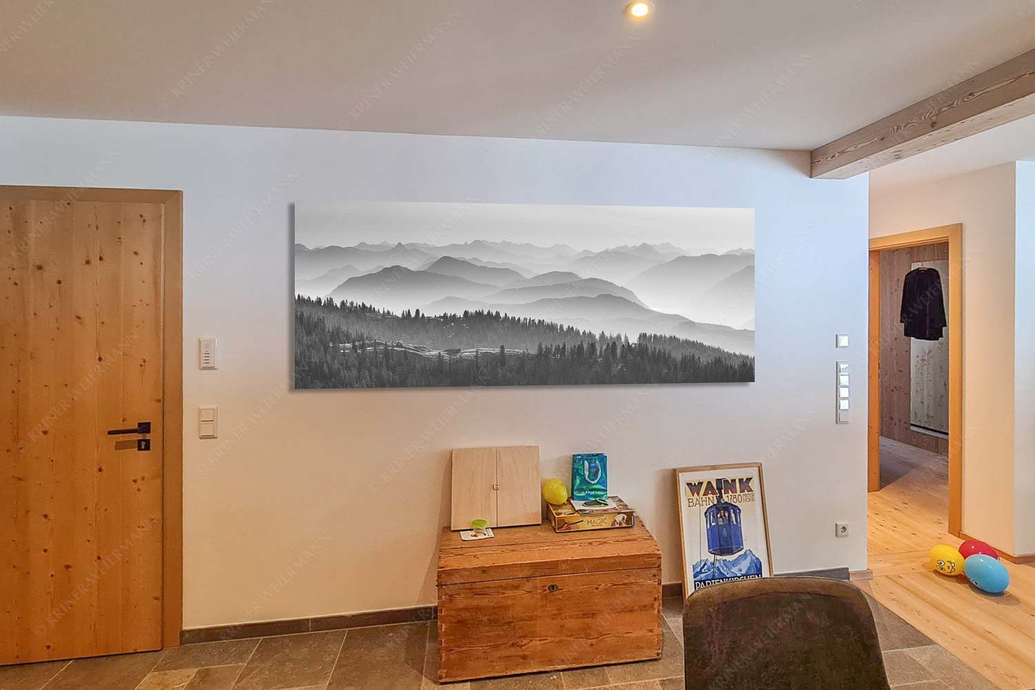 Morgenstimmung bei der Krüner Alm mit Panoramablick vom Wendelstein bis Zugspitze - Küche Über d Oima-Bayerische Voralpen mit Krüner Alm 2,5:1 sw - mehr Infos bei www.Kriner-Weiermann.de