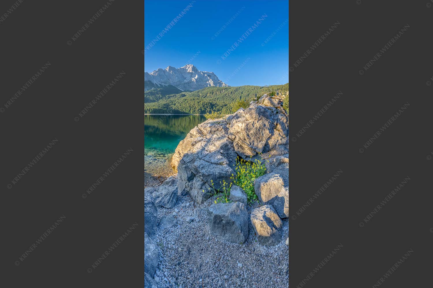 Blick über den Eibsee zur Zugspitze - Ruhe vor dem Sturm 1:2  -- Eibsee Zugspitze Wetterstein - mehr Infos bei www.Kriner-Weiermann.de