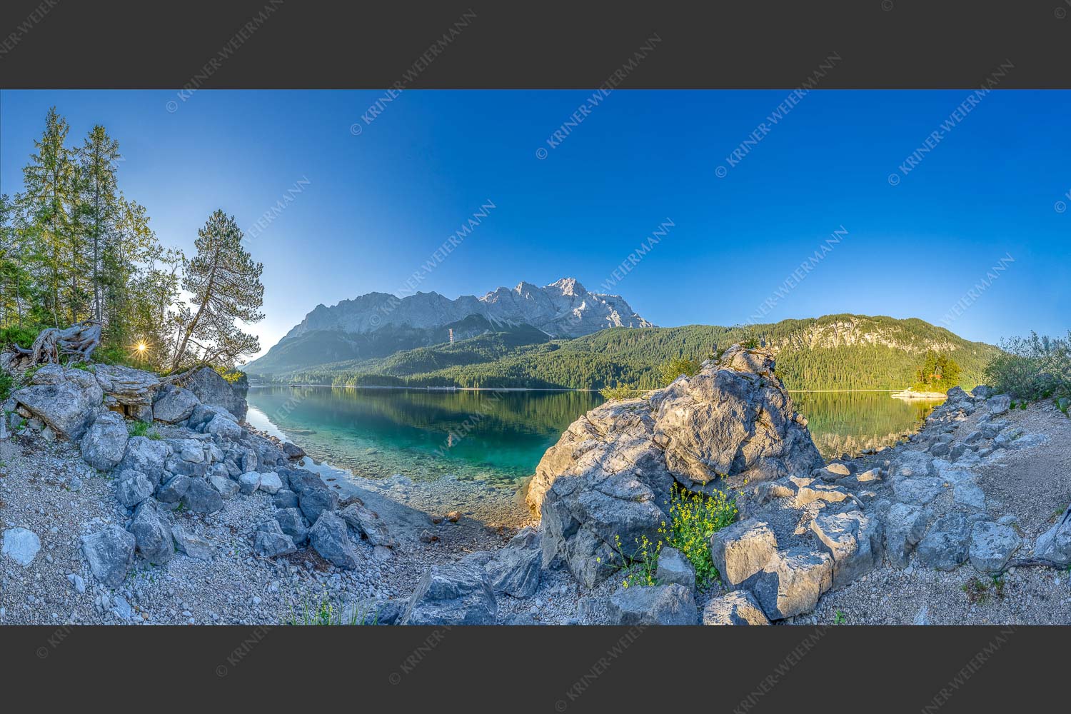 Blick über den Eibsee zur Zugspitze - Ruhe vor dem Sturm 2:1  -- Eibsee Zugspitze Wetterstein - mehr Infos bei www.Kriner-Weiermann.de