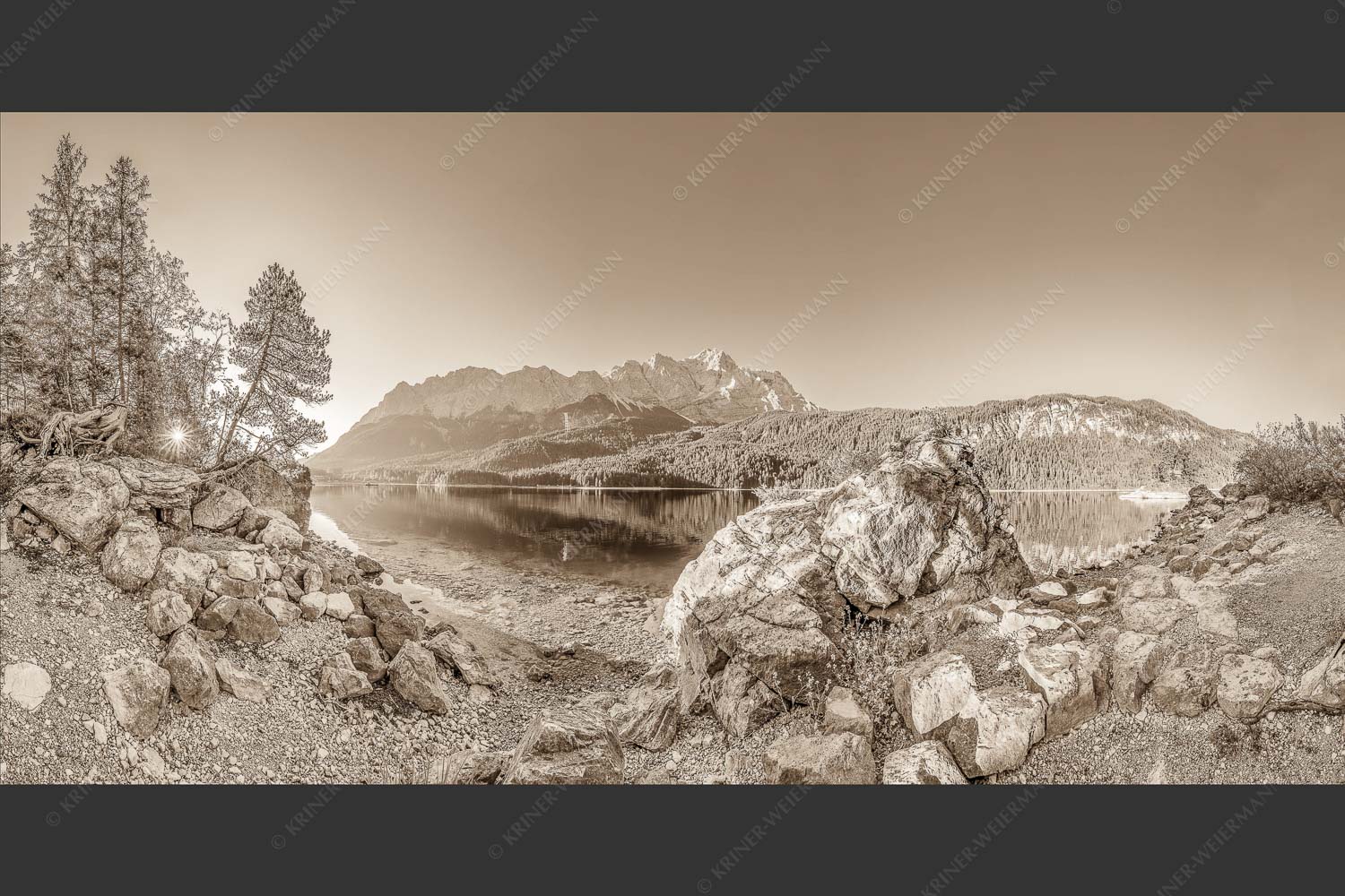 Blick über den Eibsee zur Zugspitze - Ruhe vor dem Sturm 2:1 sepia -- Eibsee Zugspitze Wetterstein - mehr Infos bei www.Kriner-Weiermann.de