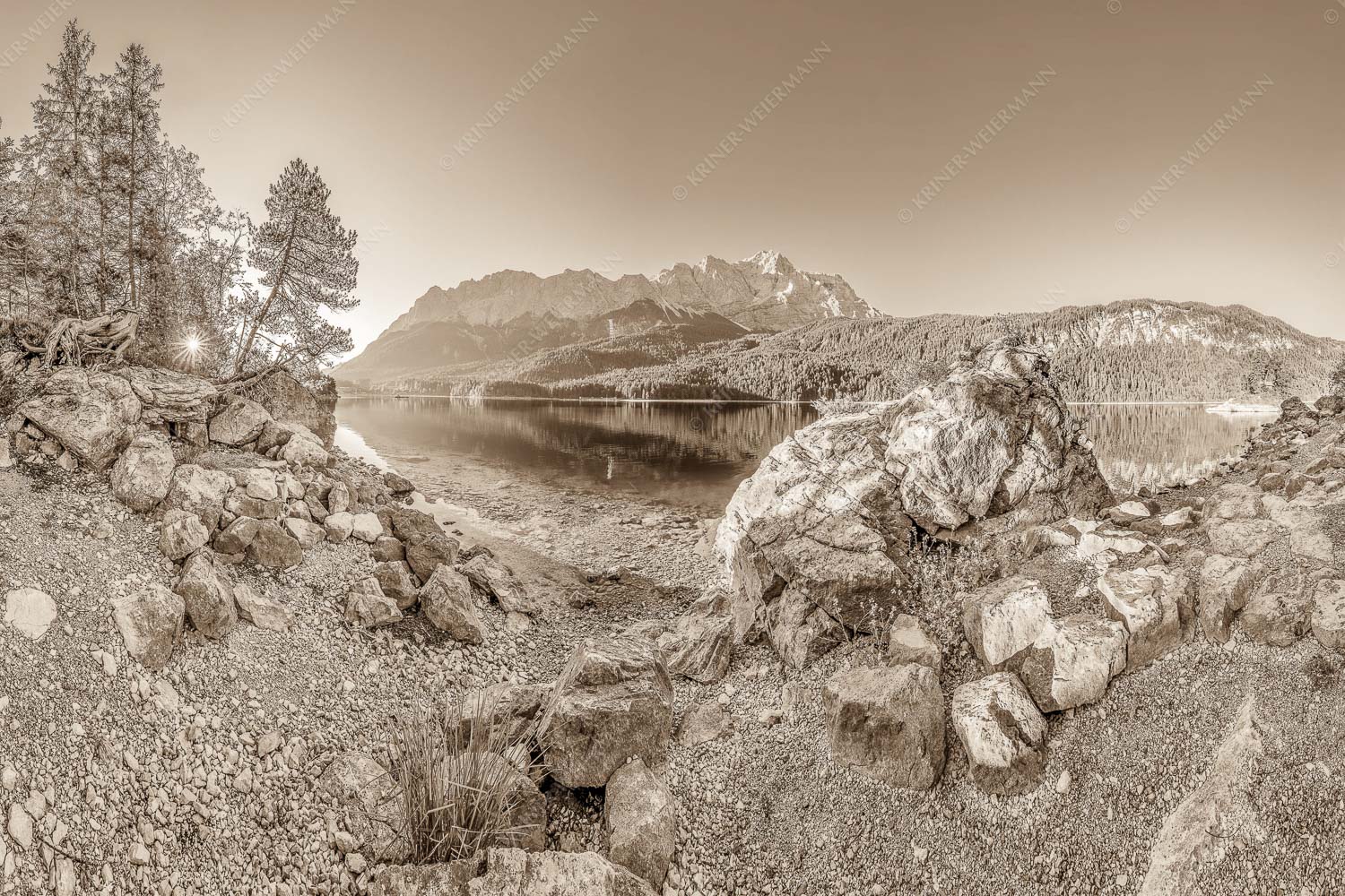 Blick über den Eibsee zur Zugspitze - Ruhe vor dem Sturm 3:2 sepia -- Eibsee Zugspitze Wetterstein - mehr Infos bei www.Kriner-Weiermann.de