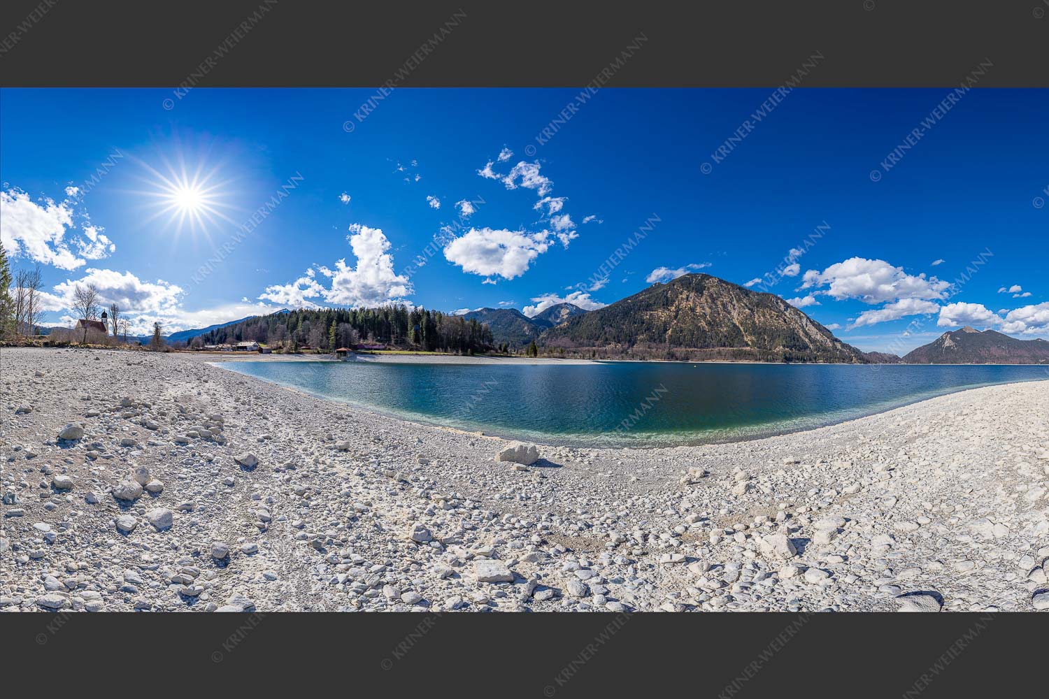 Blick über den Walchensee zum Herzogstand und Jochberg - Tiefstand 2:1  -- Walchensee Herzogstand Jochberg - mehr Infos bei www.Kriner-Weiermann.de