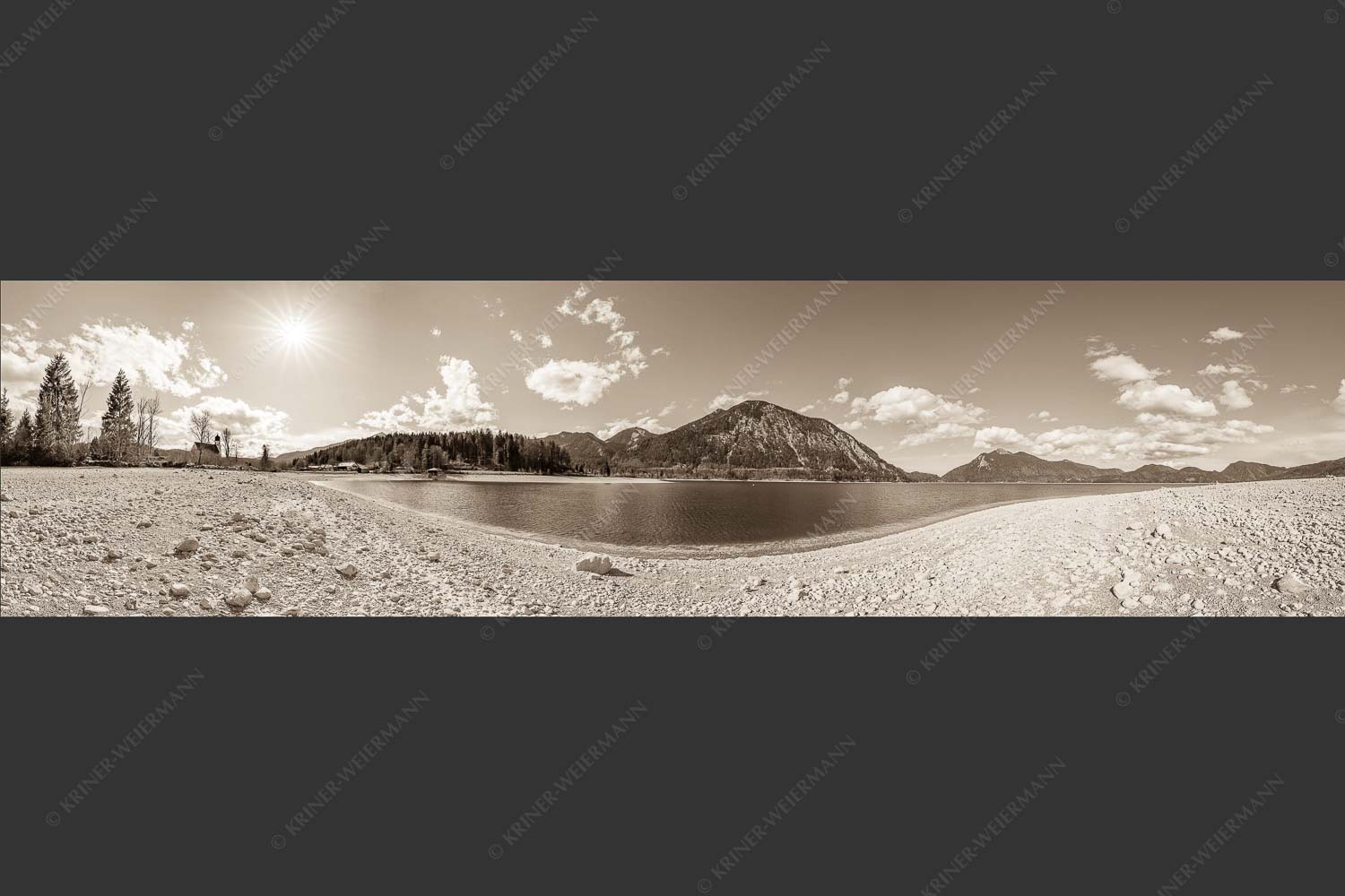 Blick über den Walchensee zum Herzogstand und Jochberg - Tiefstand 4:1 sepia -- Walchensee Herzogstand Jochberg - mehr Infos bei www.Kriner-Weiermann.de