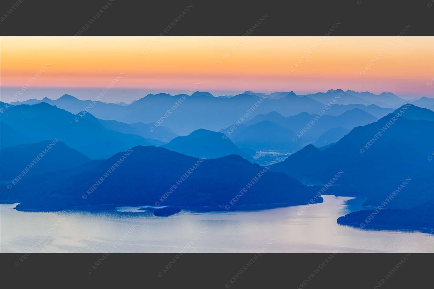 Blick über den Walchensee zur Benediktenwand und der Jachenau - Walchenseesilhouetten 2:1  -- Walchensee Jachenau Benediktenwand - mehr Infos bei www.Kriner-Weiermann.de