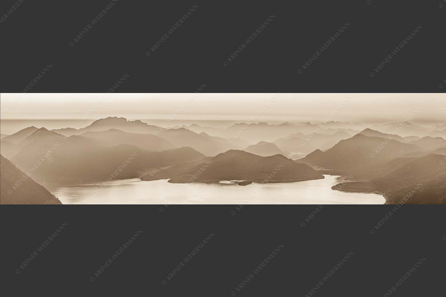 Blick über den Walchensee zur Benediktenwand und der Jachenau - Walchenseesilhouetten 4:1 sepia -- Walchensee Jachenau Benediktenwand - mehr Infos bei www.Kriner-Weiermann.de