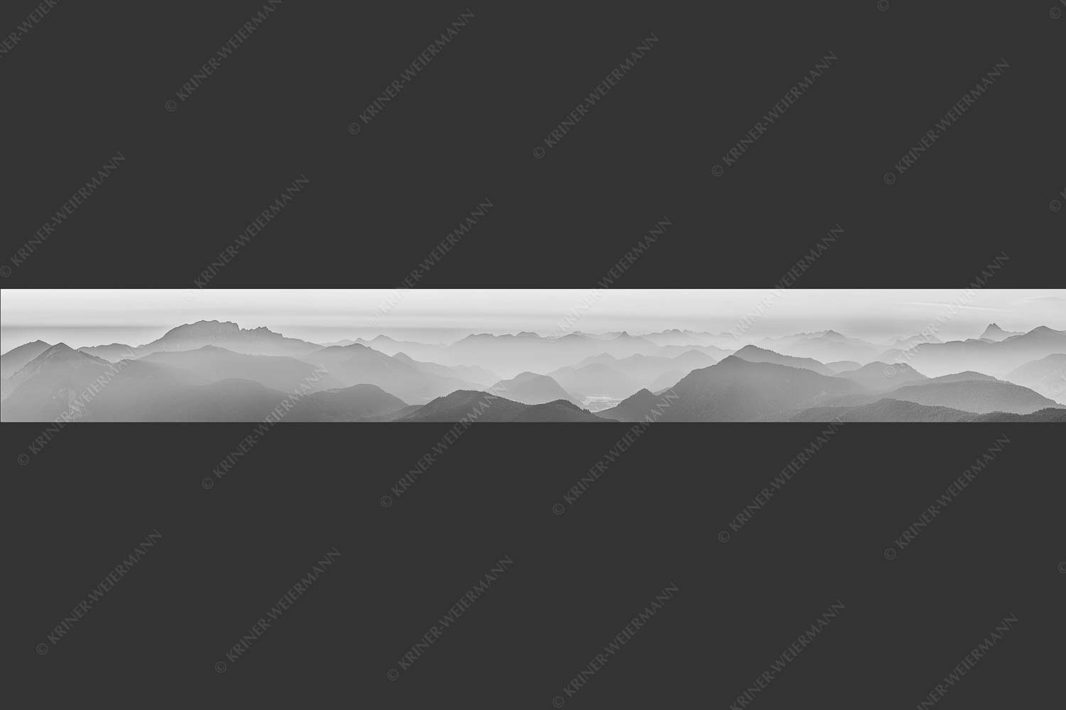 Blick über den Walchensee zur Benediktenwand und der Jachenau - Walchenseesilhouetten 8:1 sw -- Walchensee Jachenau Benediktenwand - mehr Infos bei www.Kriner-Weiermann.de