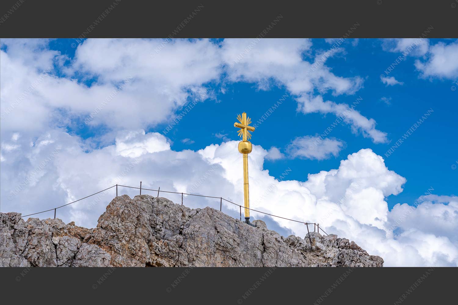 Top of Germany - Zugspitzgipfel II 2:1  -- Zugspitze - Gipelkreuz - mehr Infos bei www.Kriner-Weiermann.de