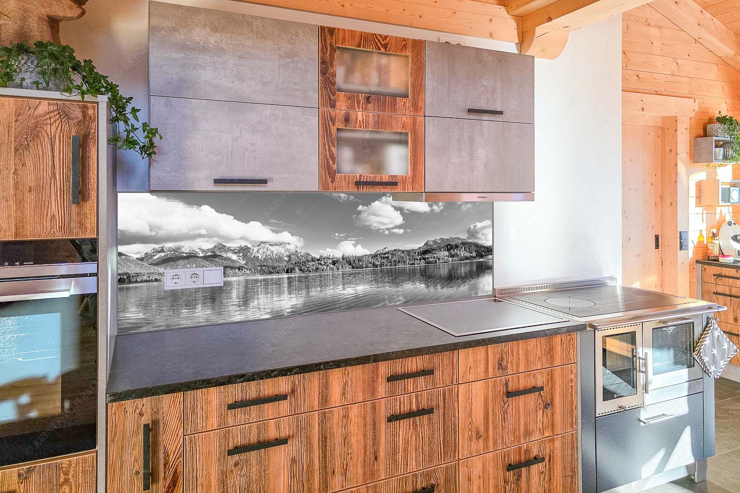 Blick über den Barmsee zum Karwendel- und Wettersteingebirge - Küchenzeile=1 Barmsee I-Karwendel und Wetterstein 3:1 sw - mehr Infos bei www.Kriner-Weiermann.de