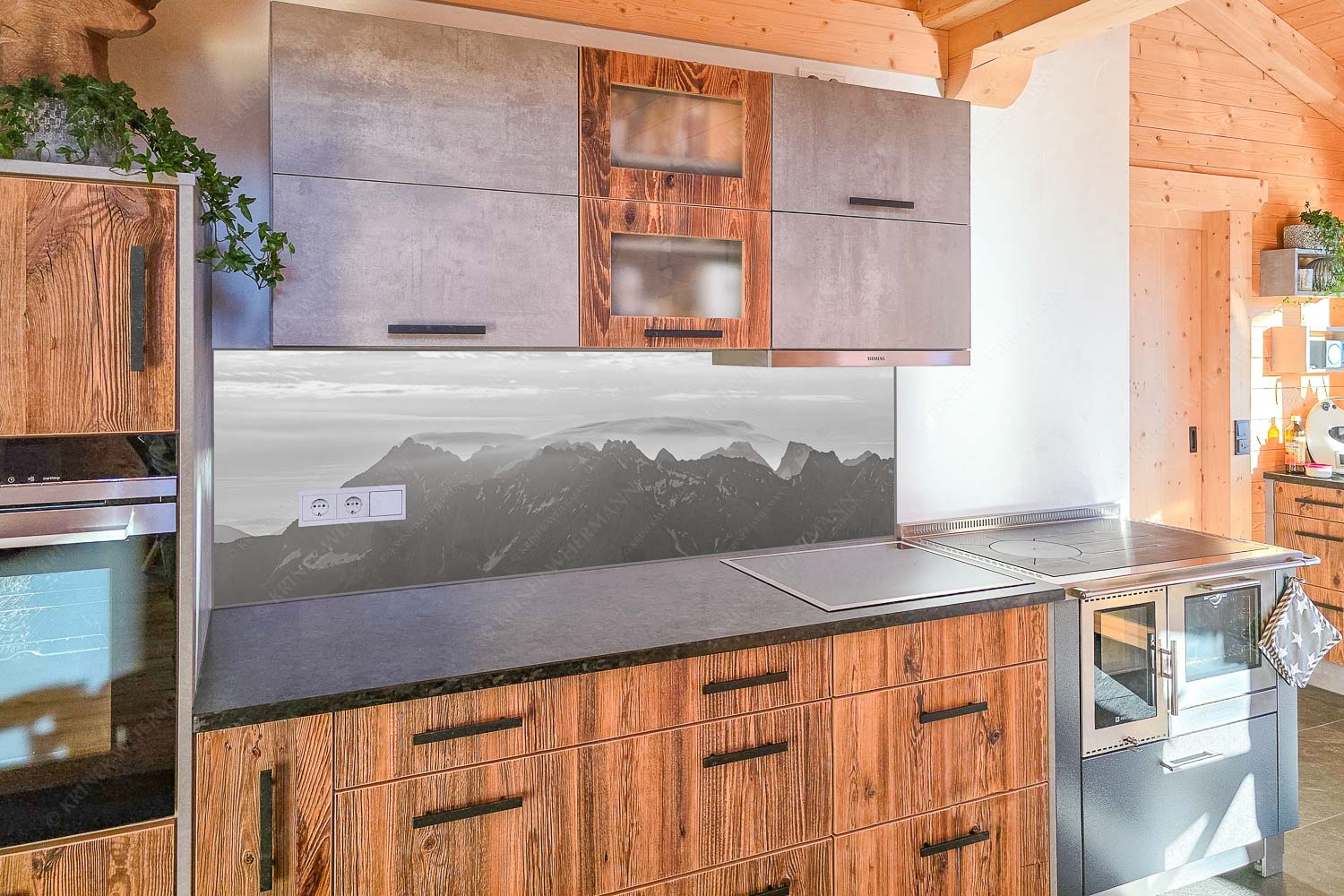 Blick auf die westlichen Karwendelgipfel bei Sonnenaufgang - Küchenzeile=1 Bekannte Karwendelspitzen-Karwendelgebirge 3:1 sw - mehr Infos bei www.Kriner-Weiermann.de