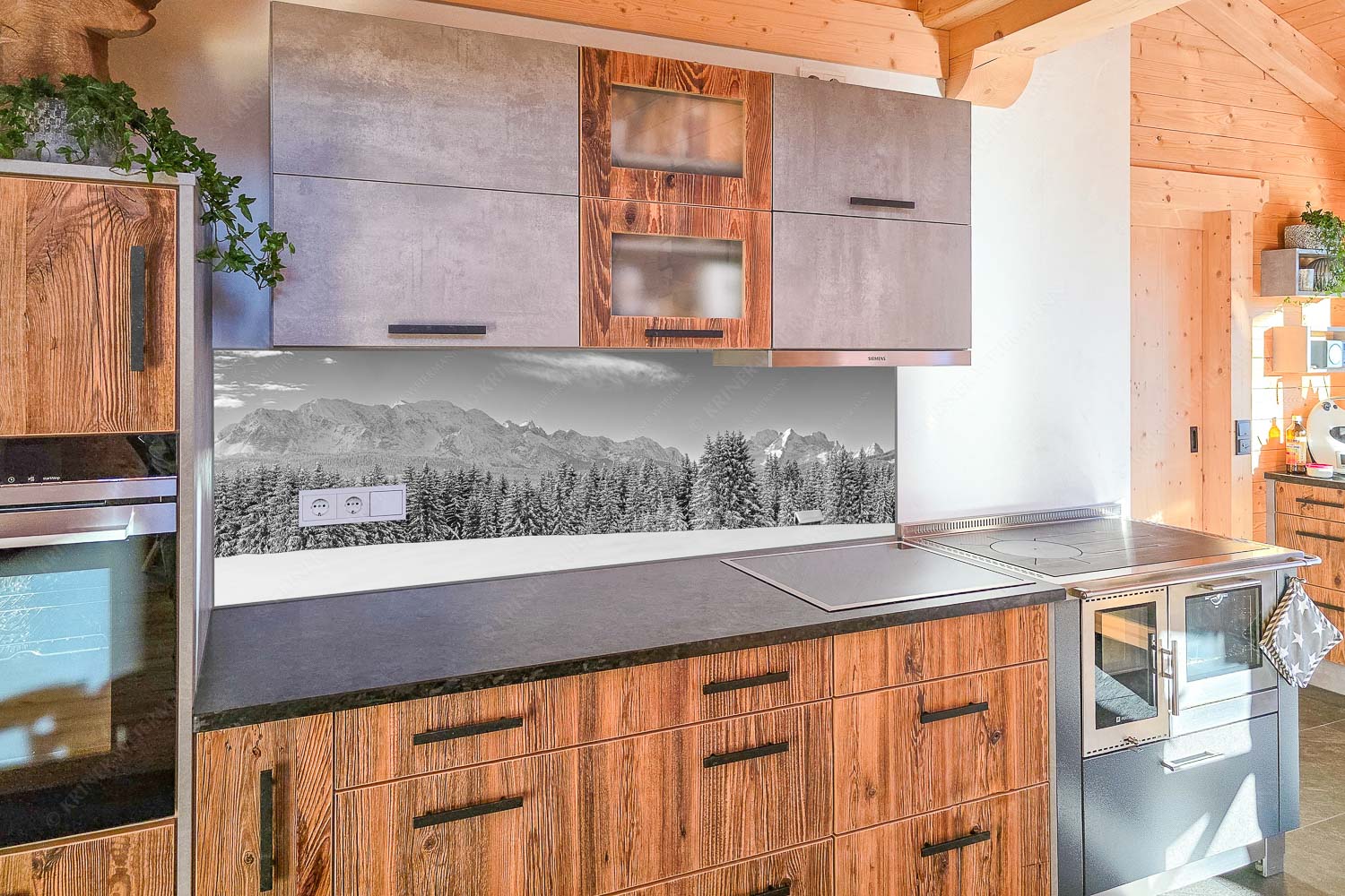 Blick zum Wettersteingebirge mit Zugspitzmassiv - Küchenzeile=1 Der Wetterstein-Winter Wald und Heustadel 3:1 sw - mehr Infos bei www.Kriner-Weiermann.de