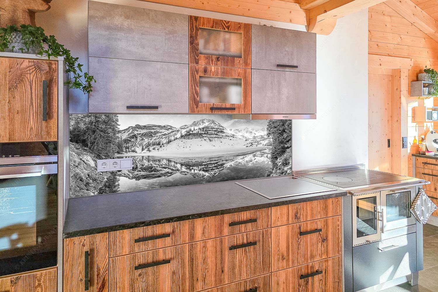 Im Frühling wenn das Eis auf dem Soiernsee zu schmelzen beginnt ist es noch menschenleer - Küchenzeile=1 Ein Hauch von Frühling-Frühling am Soiernsee 3:1 sw - mehr Infos bei www.Kriner-Weiermann.de