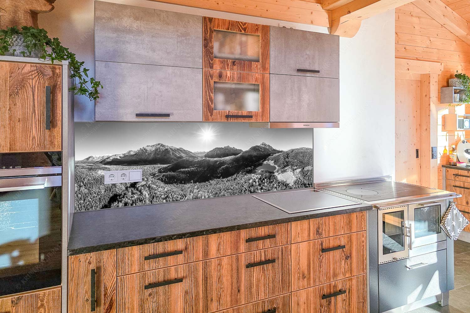 Blick auf Mittenwald am Karwendel und dem Lautersee am Wetterstein - Küchenzeile=1 Erstes Weiss-Mittenwald und Lautersee 3:1 sw - mehr Infos bei www.Kriner-Weiermann.de